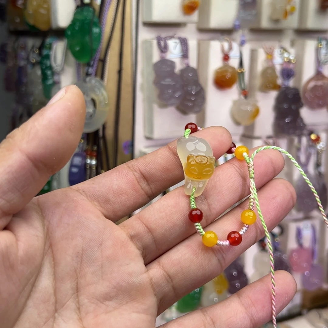 打***.玛瑙/玉髓未镶嵌颈饰