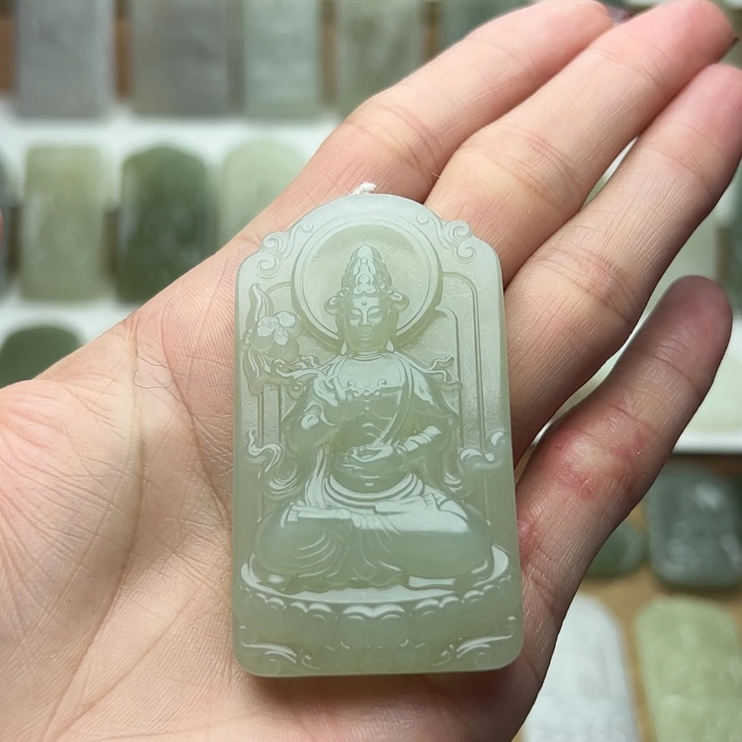 人***。和田玉未镶嵌颈饰