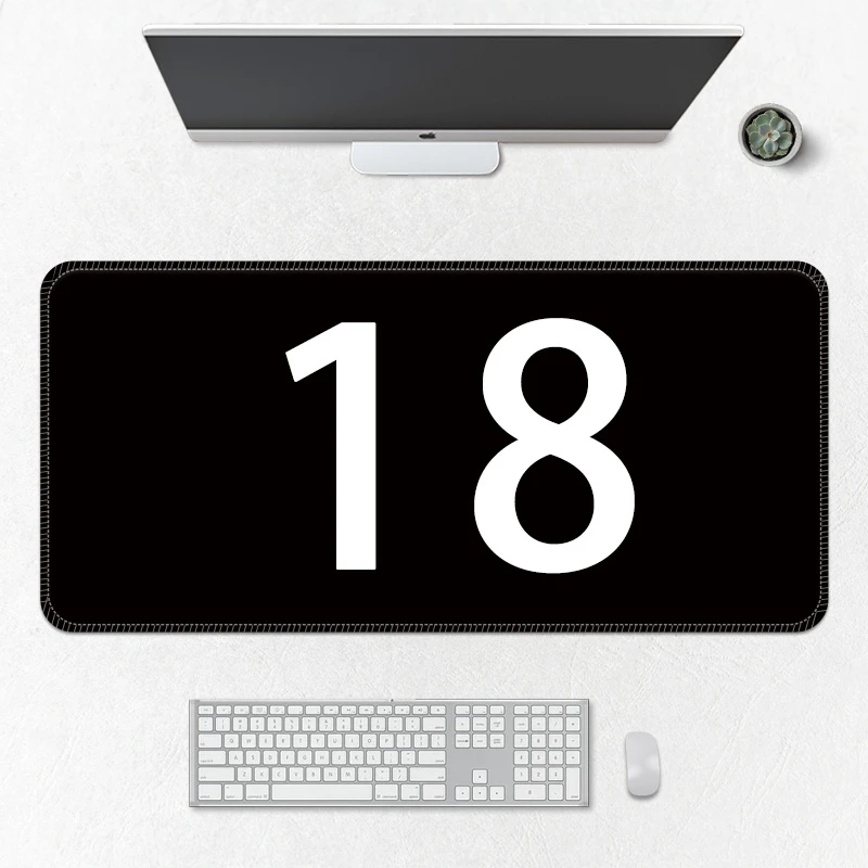 【18号】动漫游戏鼠标垫超大号办公电脑桌垫锁边加厚防滑亚布专属