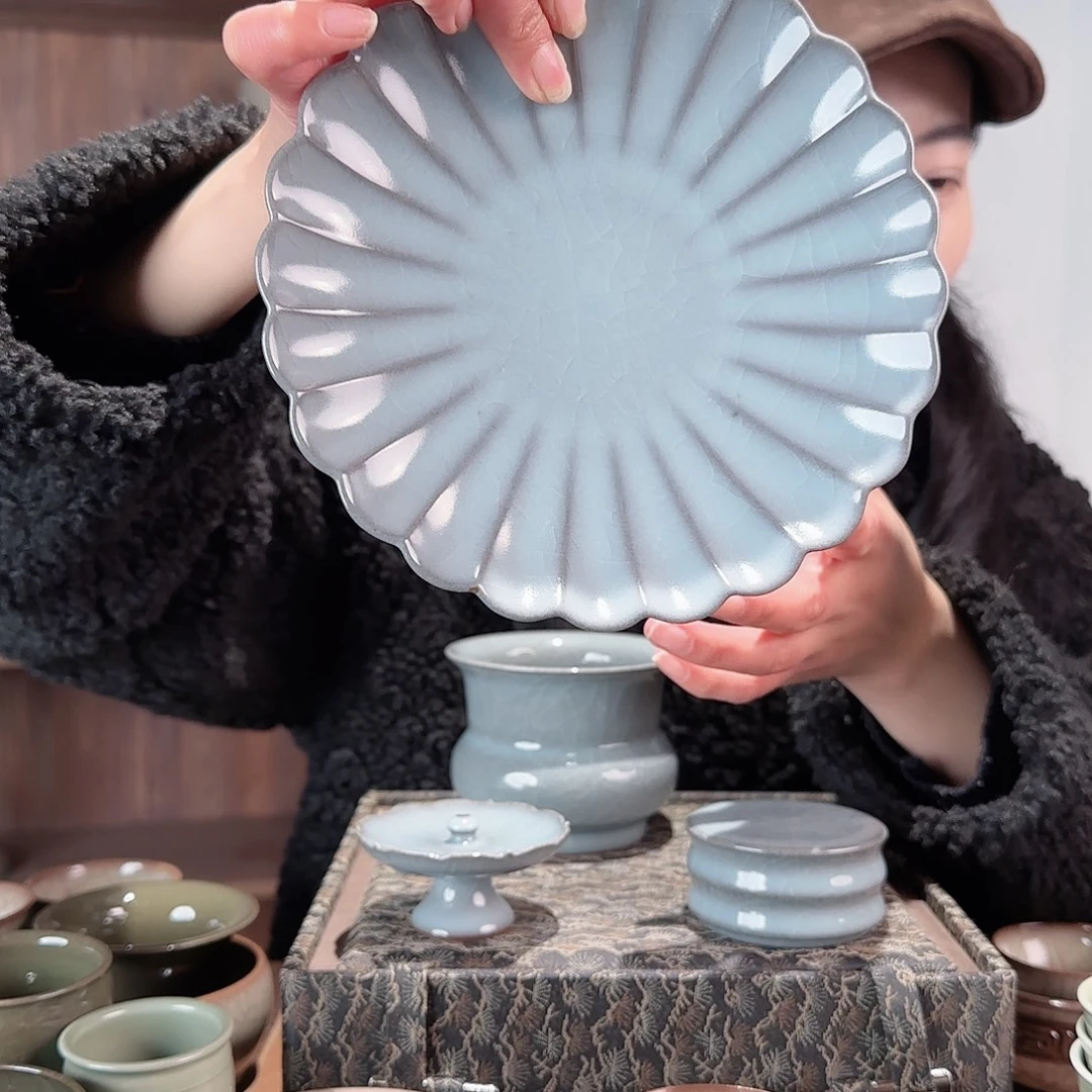 摆件瓷壶承微微瑕