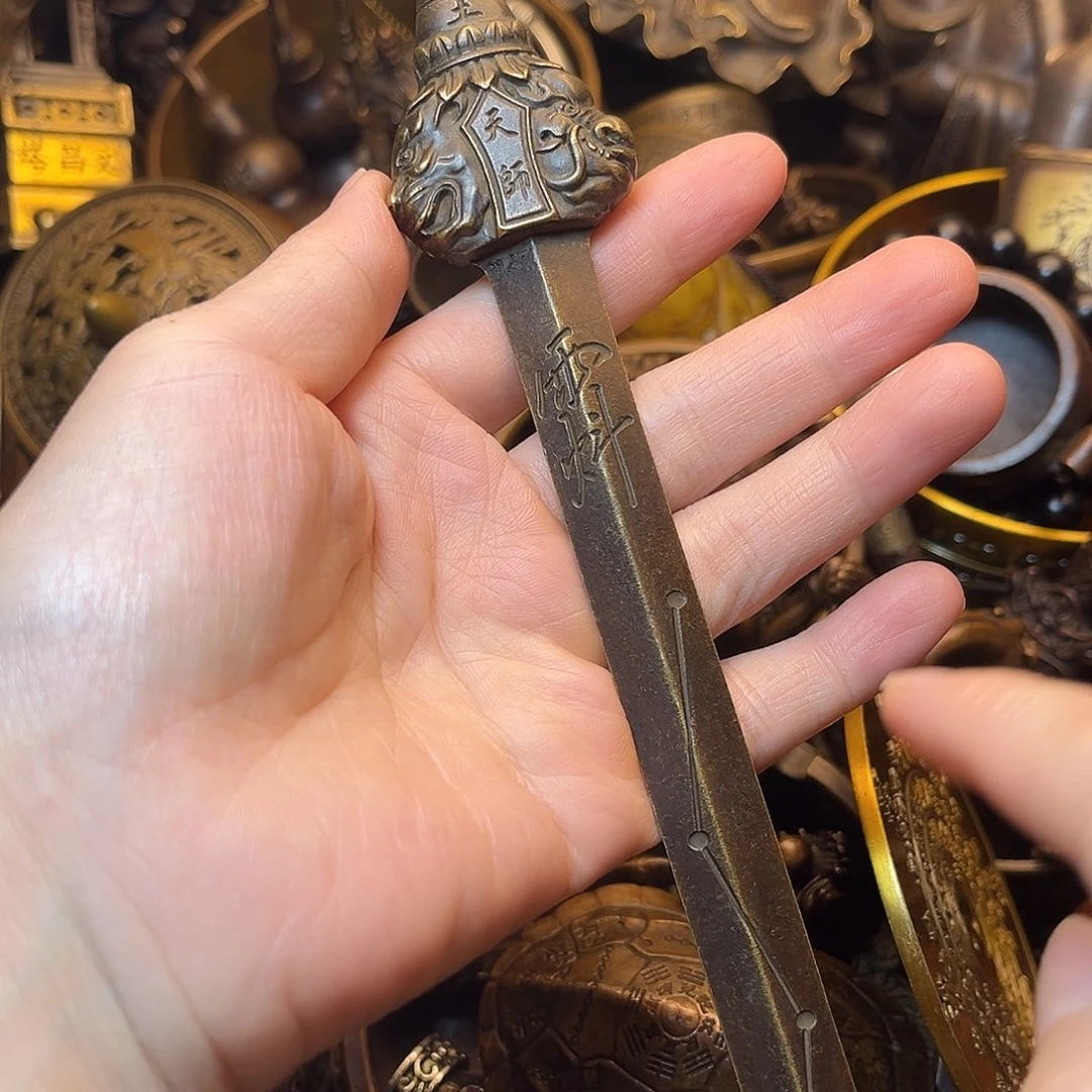 精美铜器工艺品等