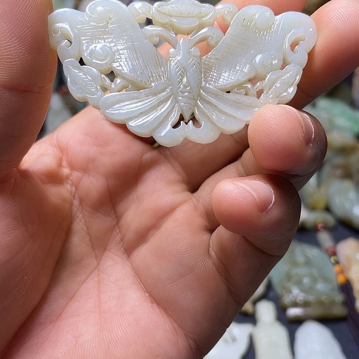 7***8颈饰未镶嵌和田玉（糖玉）