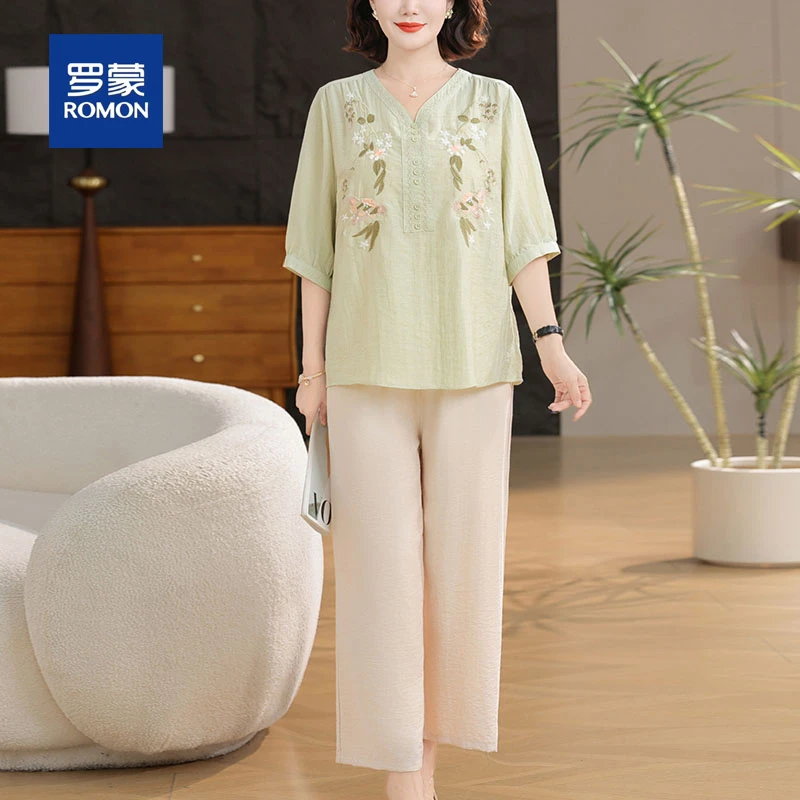 罗蒙中年妈妈夏装时尚绣花小衫套装女新款洋气中老年人薄款衬衫女