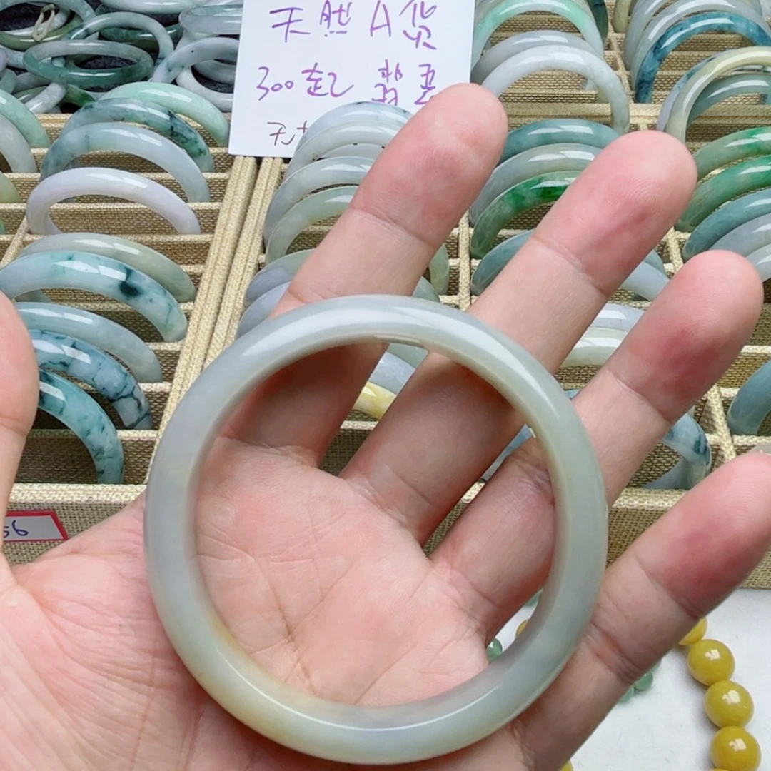 翡翠未镶嵌手镯翡翠