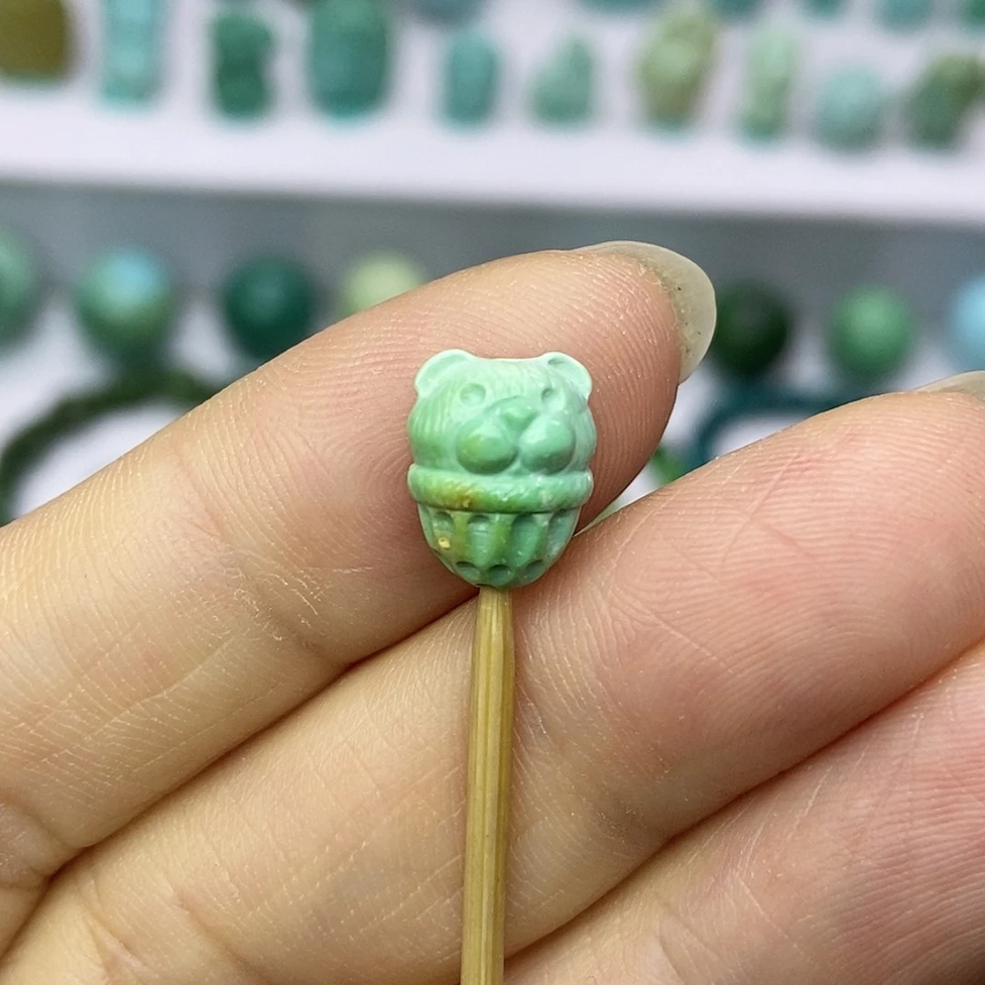 绿松石配饰未镶嵌