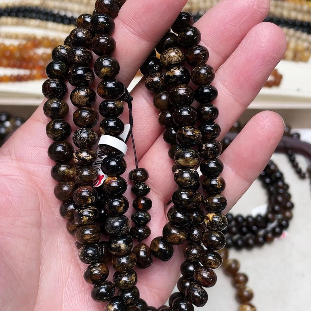 鸿***升未镶嵌琥珀裸石八70580