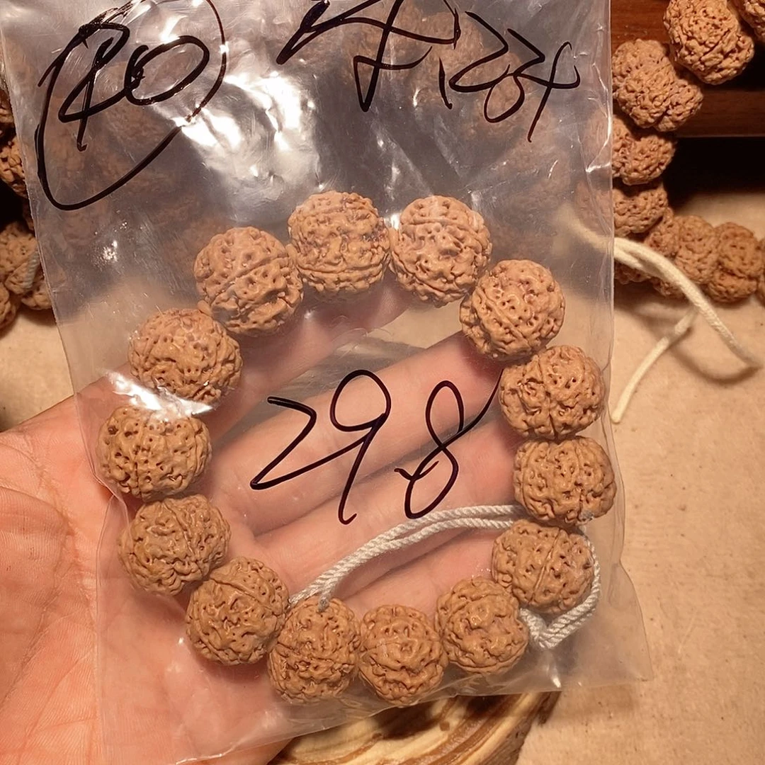 手串金刚菩提20。