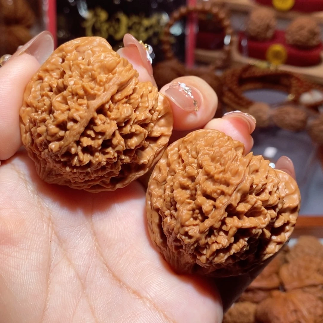 文玩核桃把件全品45尺满天星