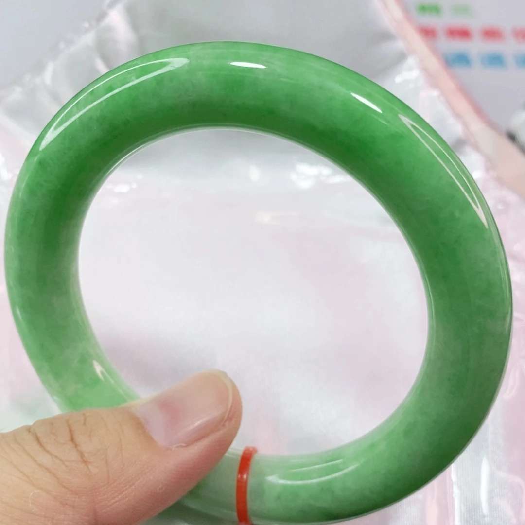 未镶嵌手镯翡翠56.8圈口圆条品质杠杠的
