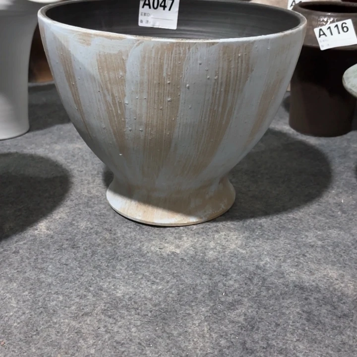 陶瓷嗯****！哇塞小珑福利花瓶A047