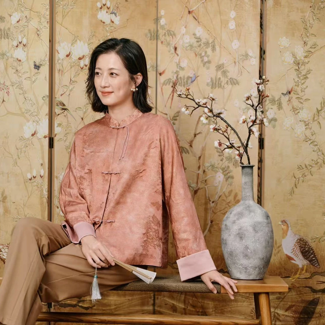 老美华秋季女士真丝混纺织提花蝴蝶纹样连袖平安结外套433212004
