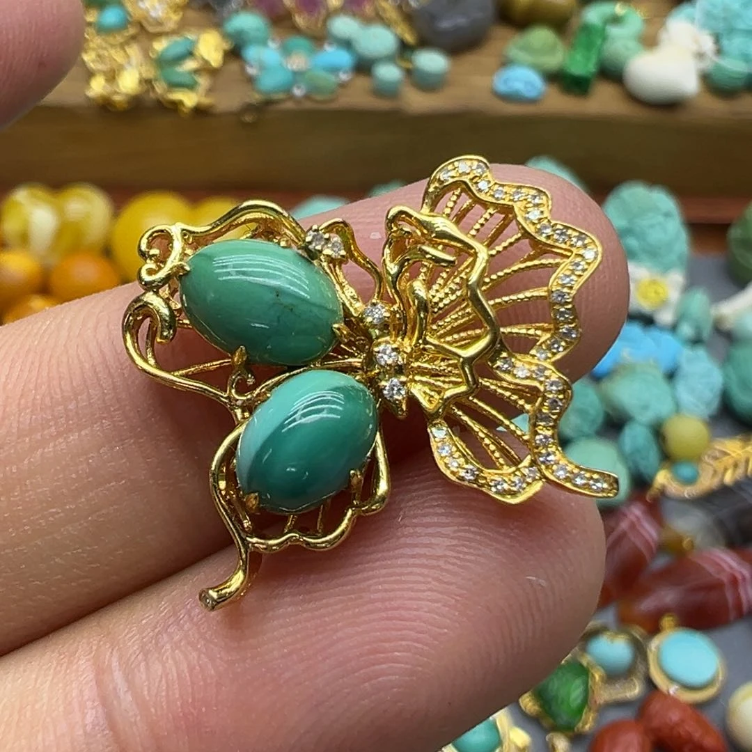 绿松石颈饰18K金镶嵌