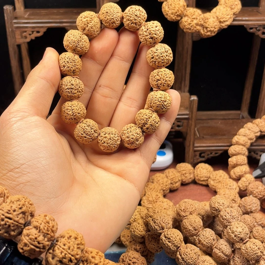 金刚菩提吊坠送****?18菠萝蜜