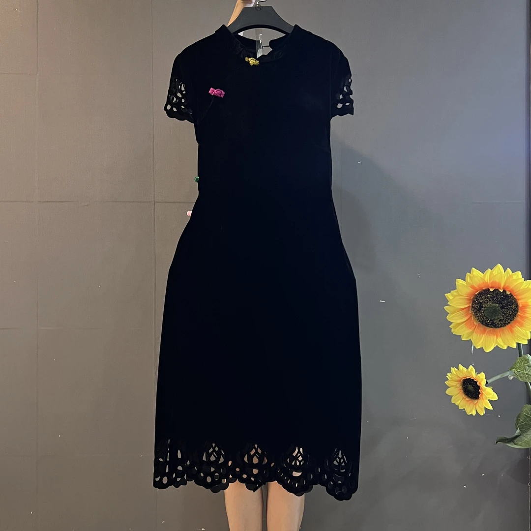 新中式复古彩色盘扣蕾丝花边拼接收腰显瘦气质丝绒连衣裙