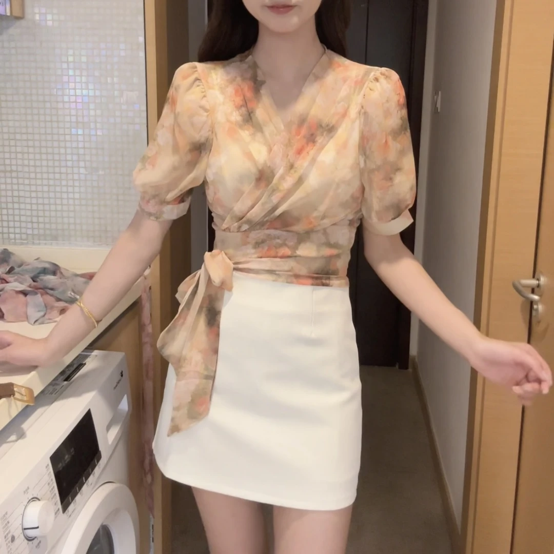 乔其纱短袖法式轻熟风V领交叉绑带高级感短款显瘦百搭碎花上衣女