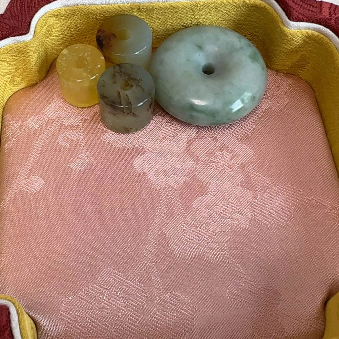 蛇纹石玉未镶嵌颈饰天然岫玉平安扣