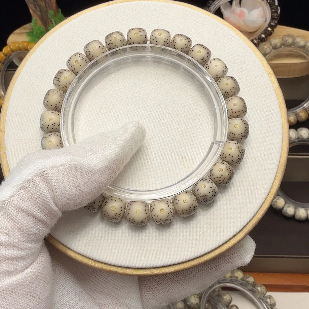 吊坠星月菩提冰糖大眼睛