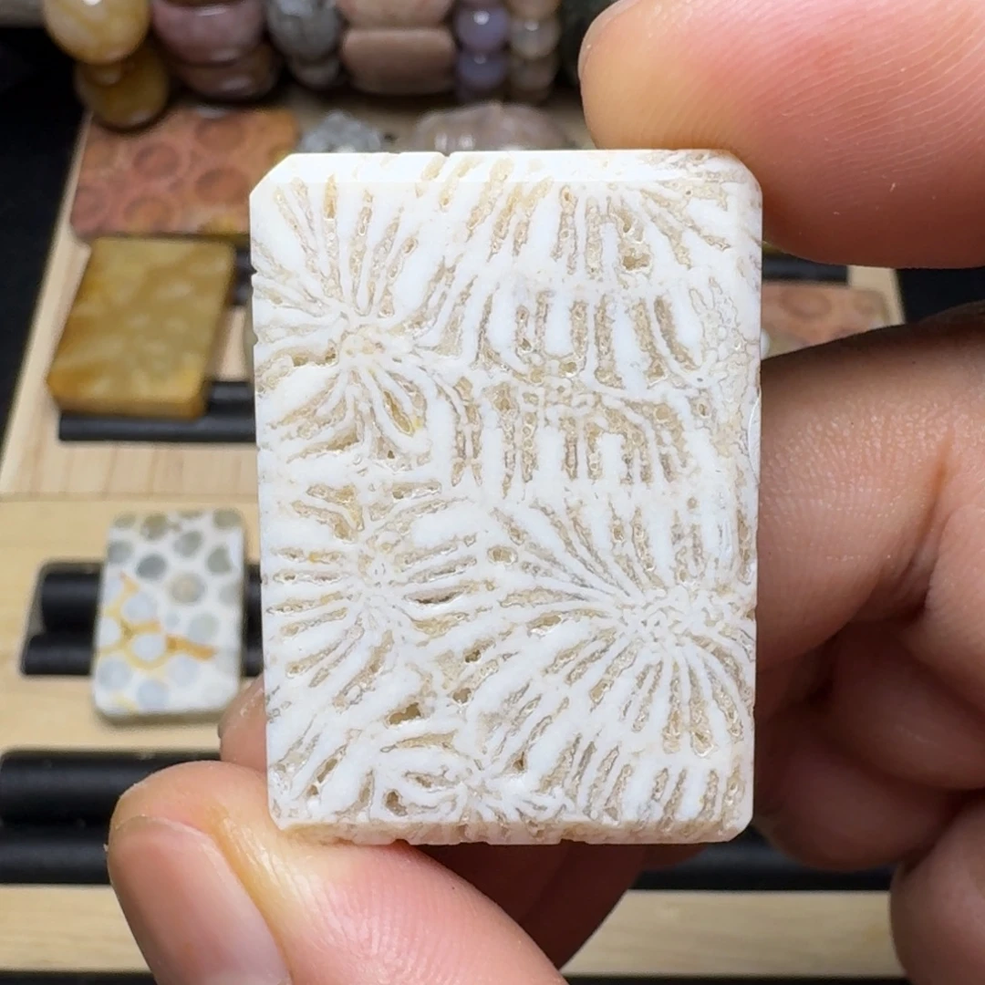 硅化玉未镶嵌纯天然色有机玉石保真色