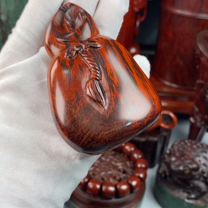 小叶紫檀其他（檀香紫檀）