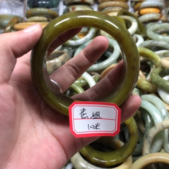 未镶嵌蛇纹石玉手镯燕*