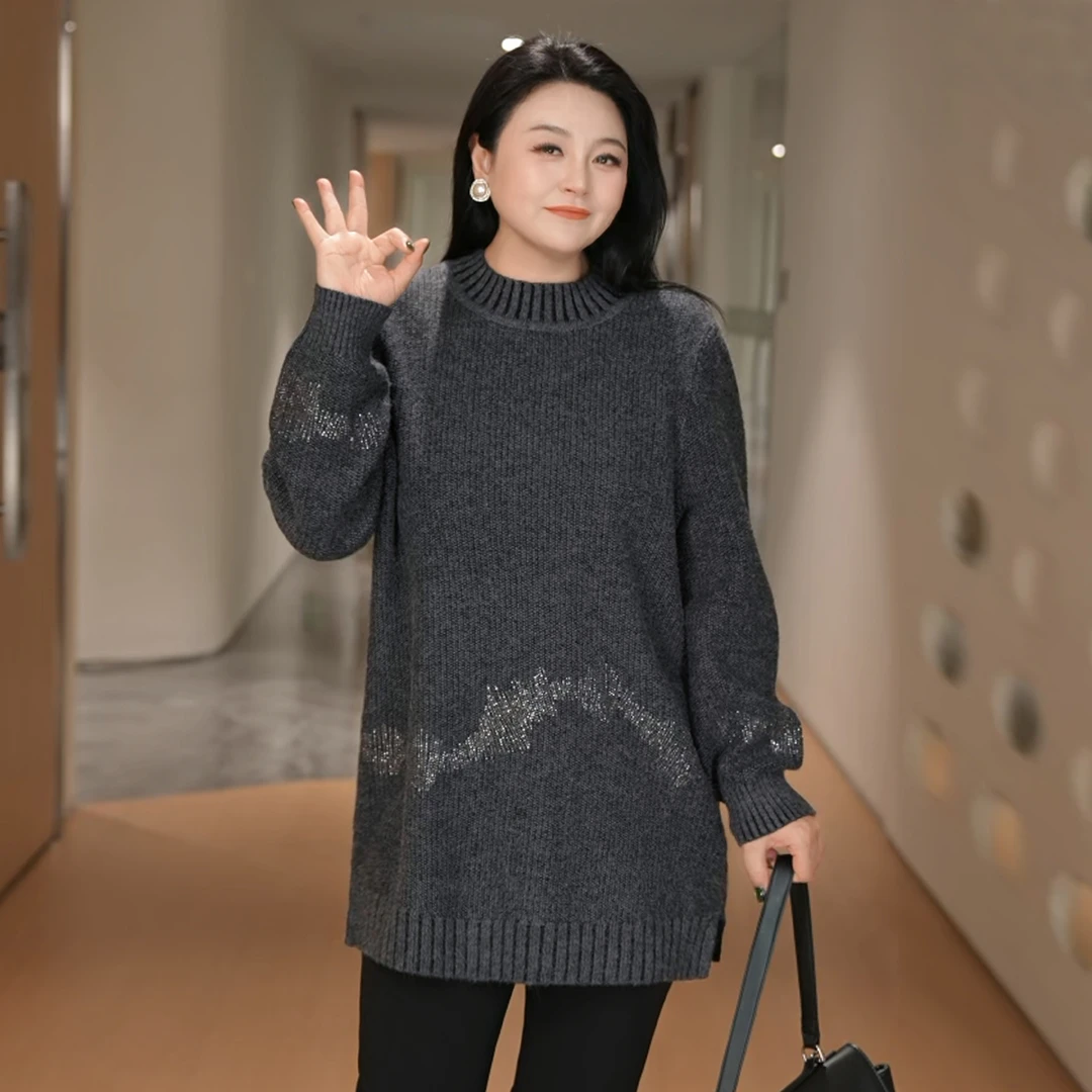 MsShe大码女装2025新冬气质重工烫钻半高领长款毛衣J~B2511010