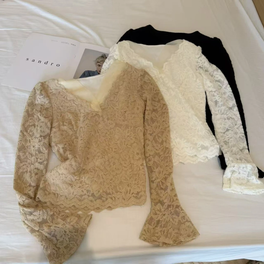 【豆子推荐】18036 冬季加绒V领蕾丝性感打底保暖法式上衣洋气