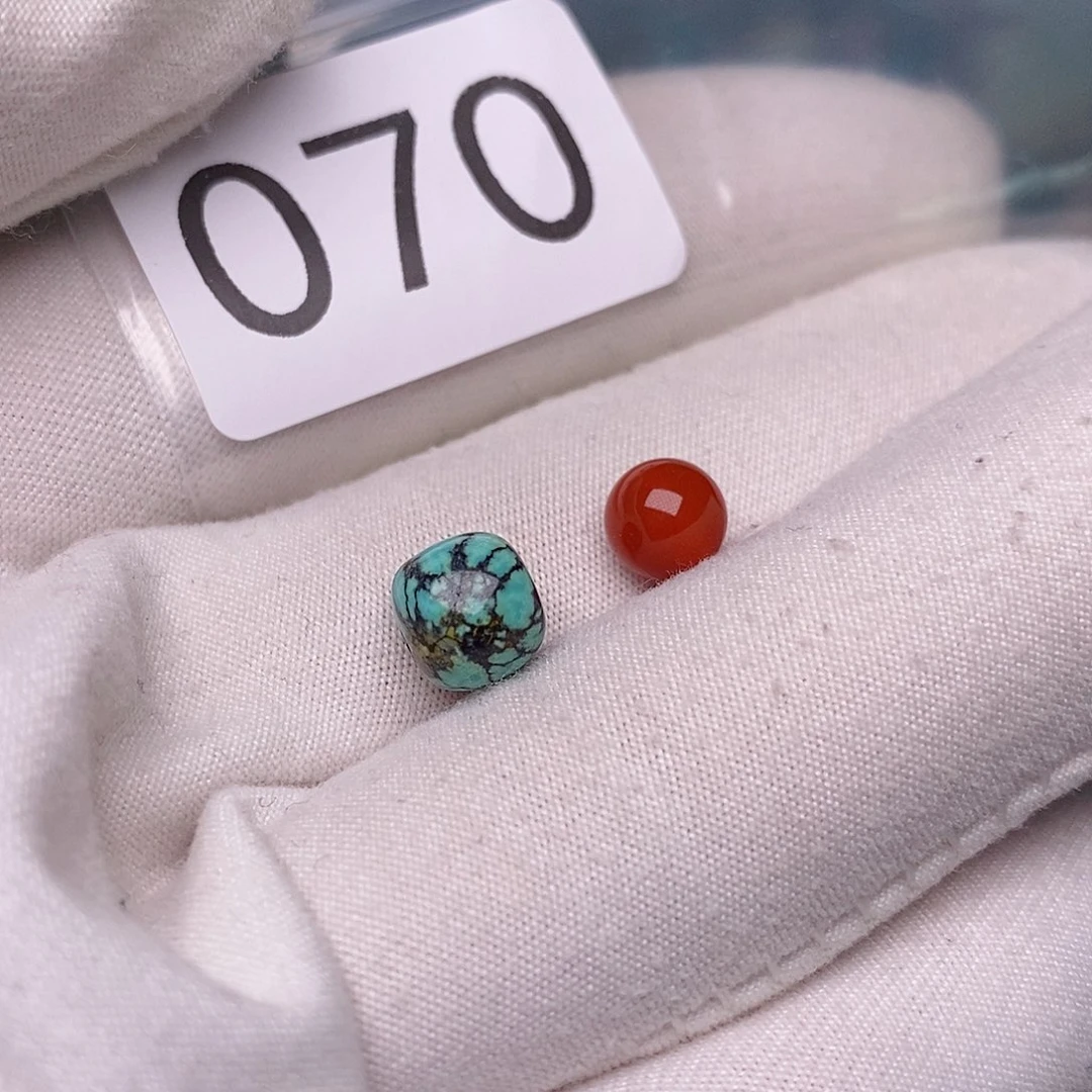 南红玛瑙未镶嵌珠宝奇石