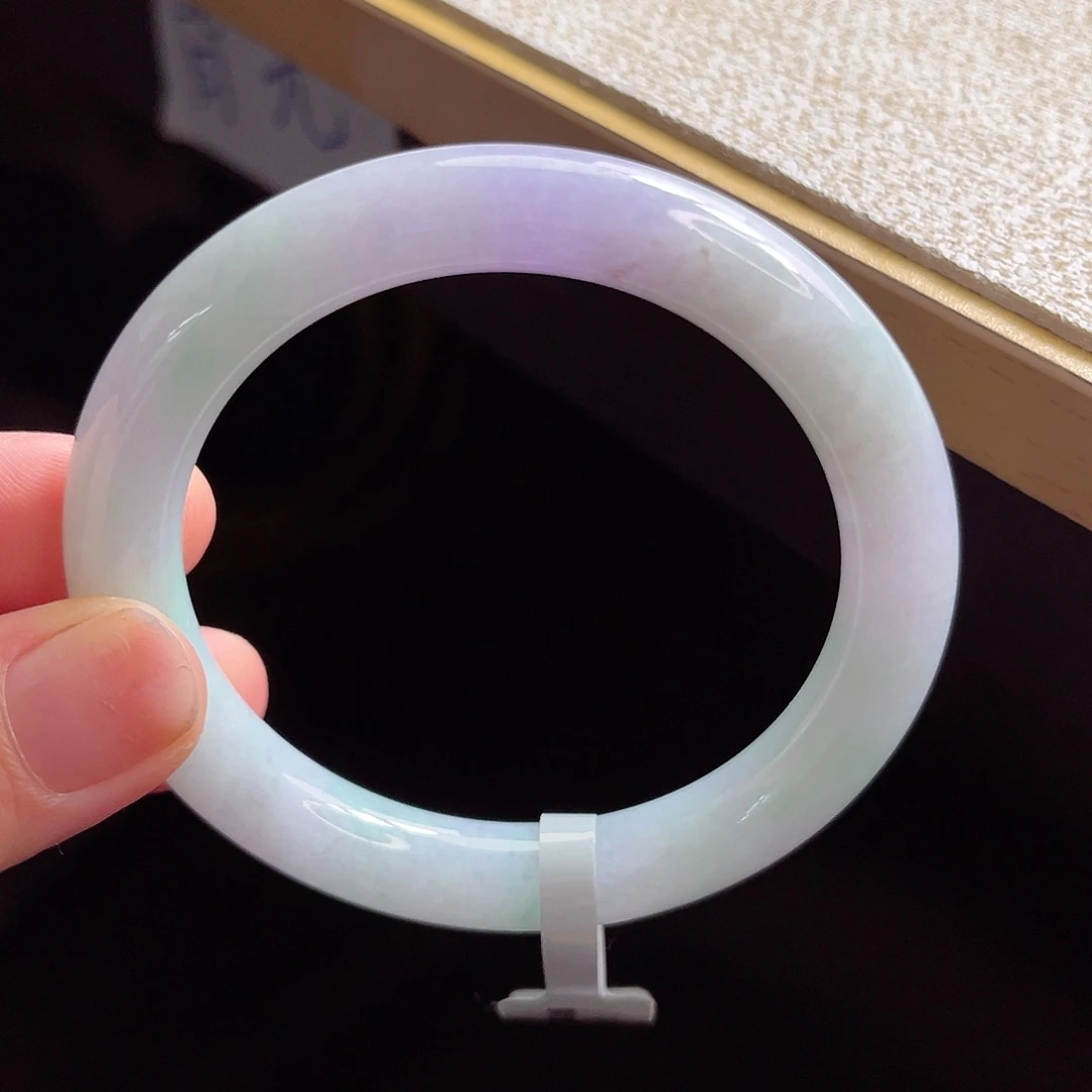 翡翠手镯未镶嵌手镯