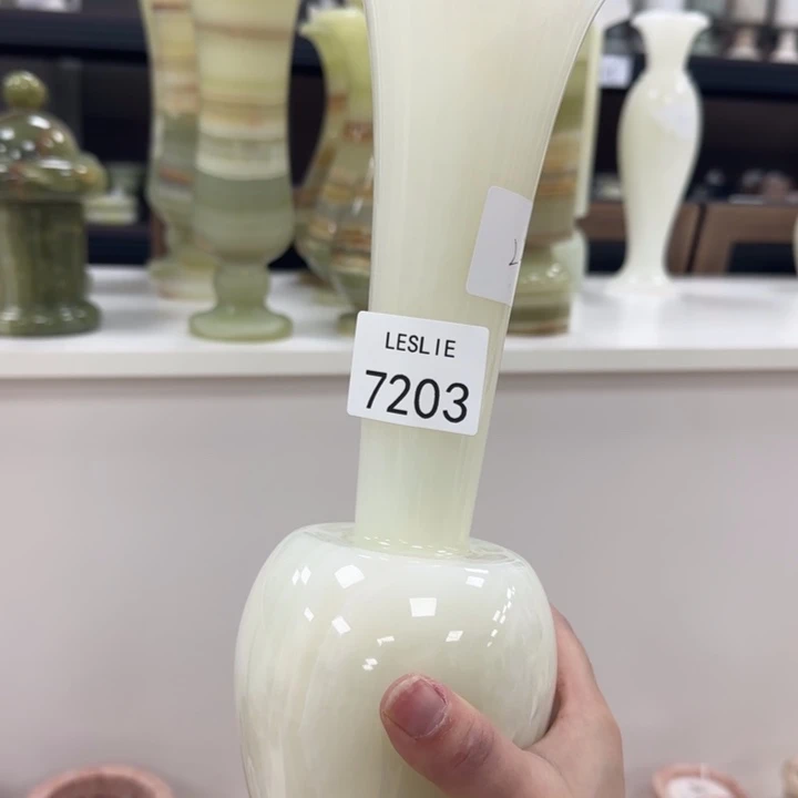 L7203。。。。。。。。福利