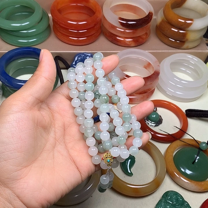 未镶嵌手镯石英质玉