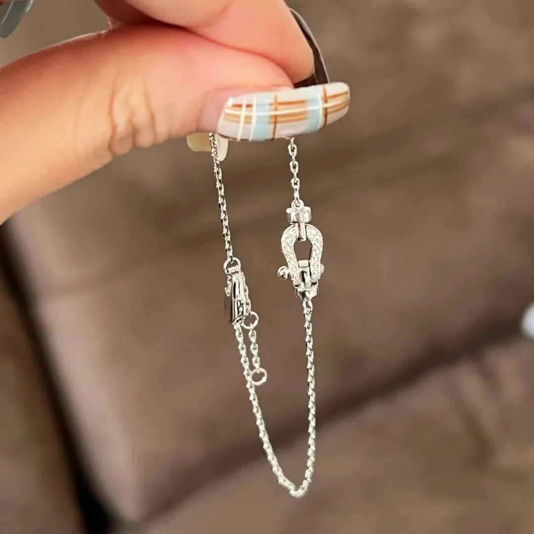 【毛毛专属款】  高定迷你马蹄扣手链