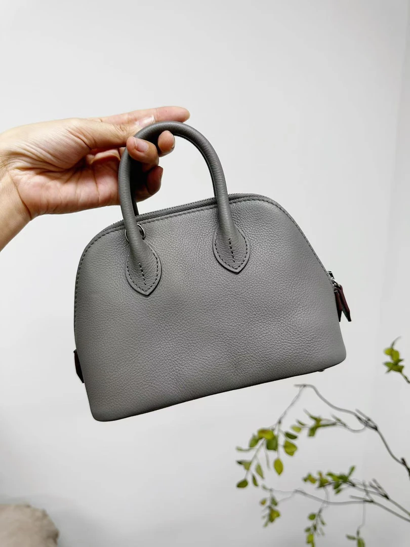 E033 时尚早春出门出游手提单肩腋下包斜挎包