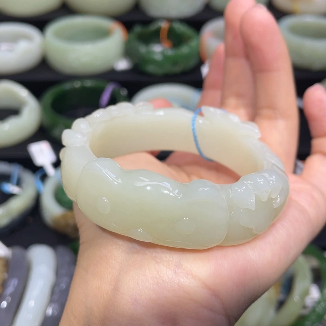 未镶嵌手镯和田玉31