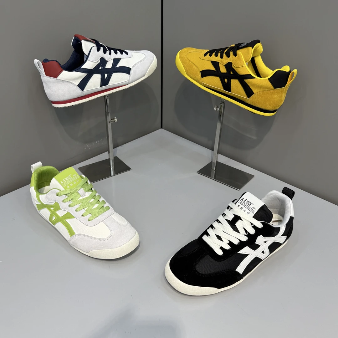 2025秋季新款男士厚底轻奢舒适网红小板鞋时尚平跟百搭潮流男鞋子