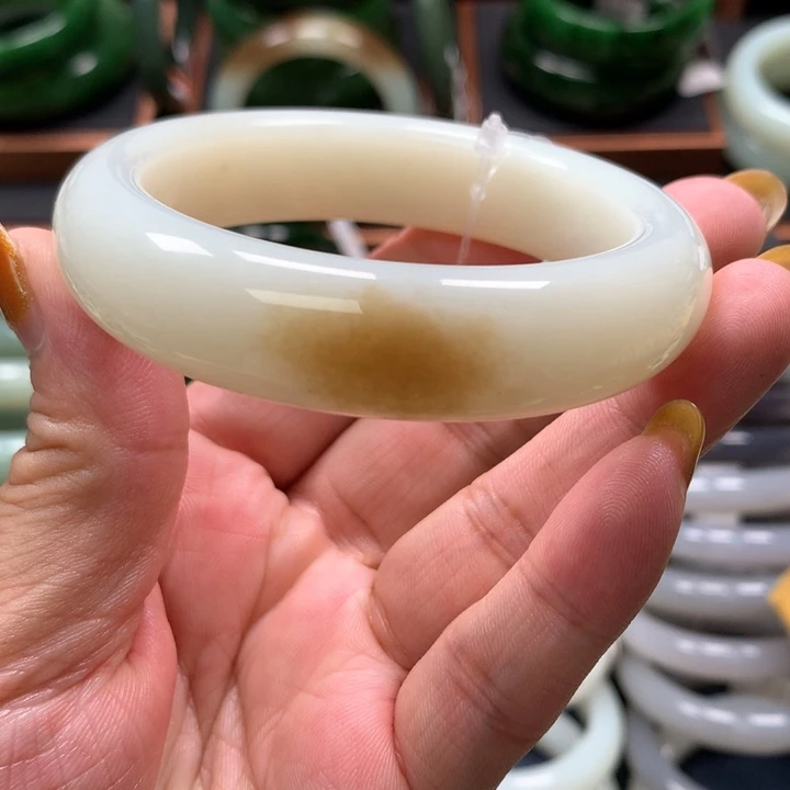 【闪购商品】未镶嵌手镯和田玉