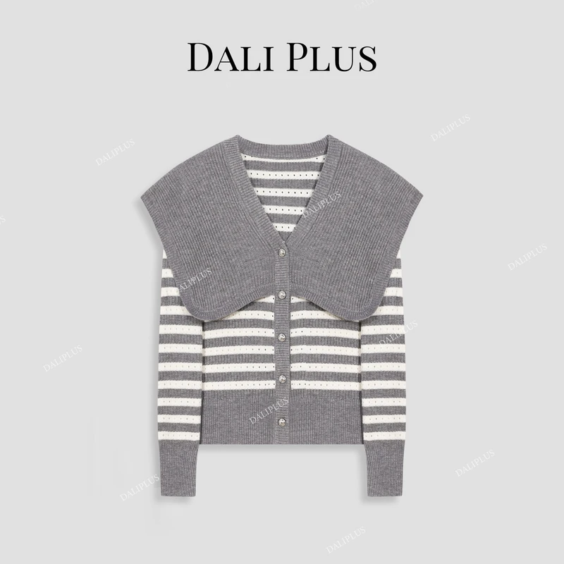 DALI PLUS洋气高级感黑白条纹精致单排扣针织衫-D4XX0073