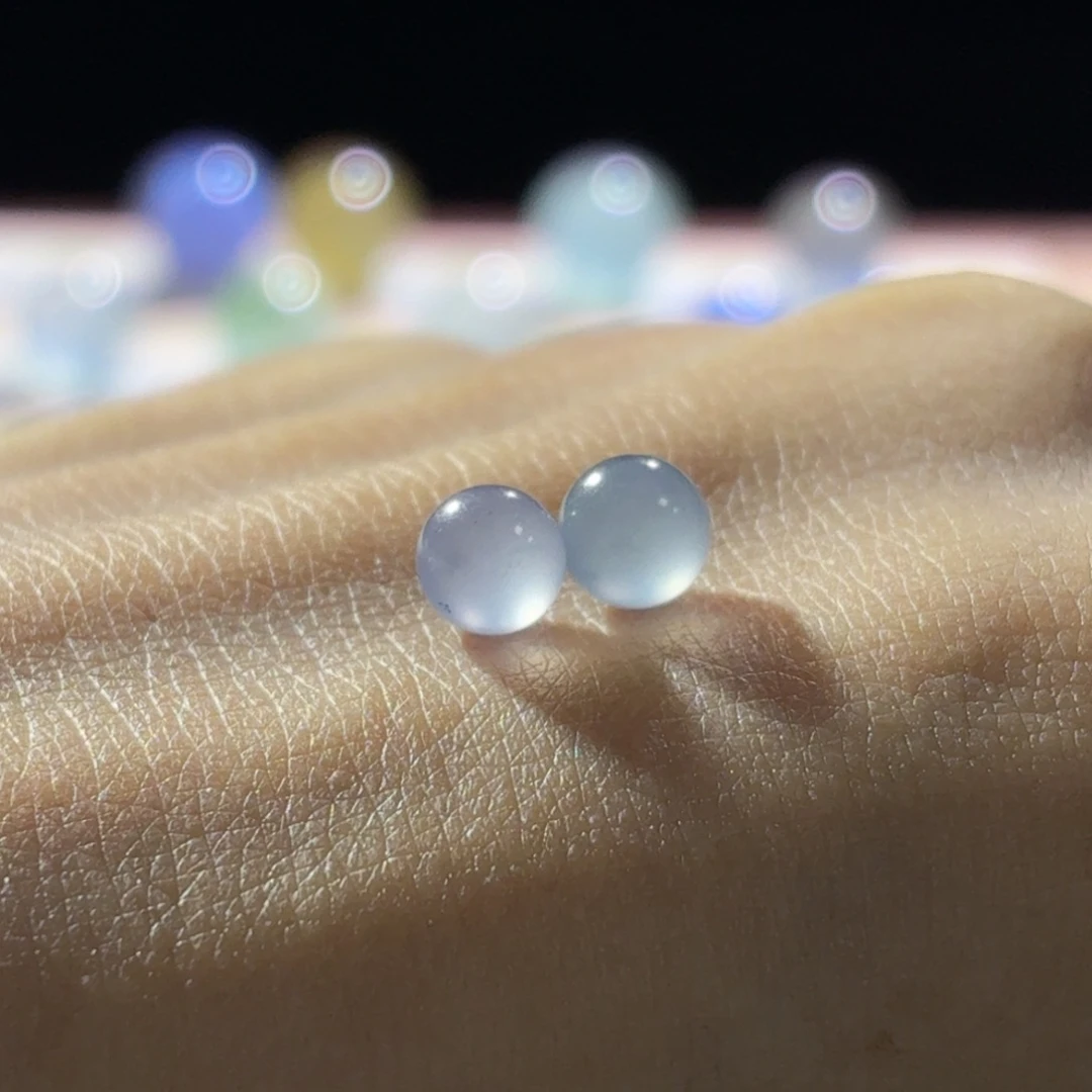 定制翡翠未镶嵌卡4.6左右一对