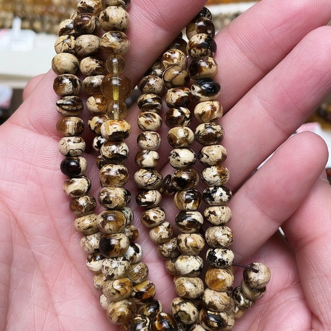 未镶嵌琥珀裸石七