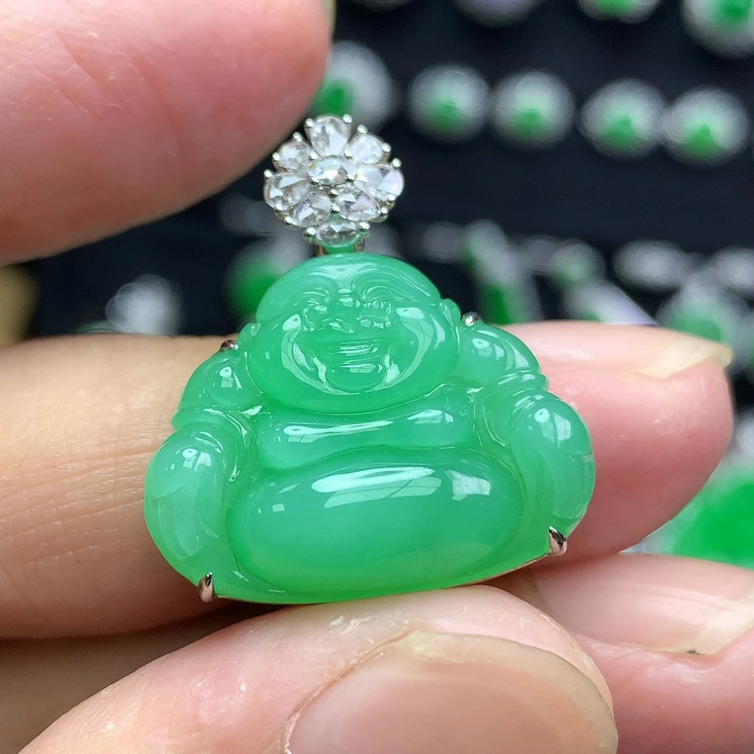 翡翠18K金镶嵌颈饰