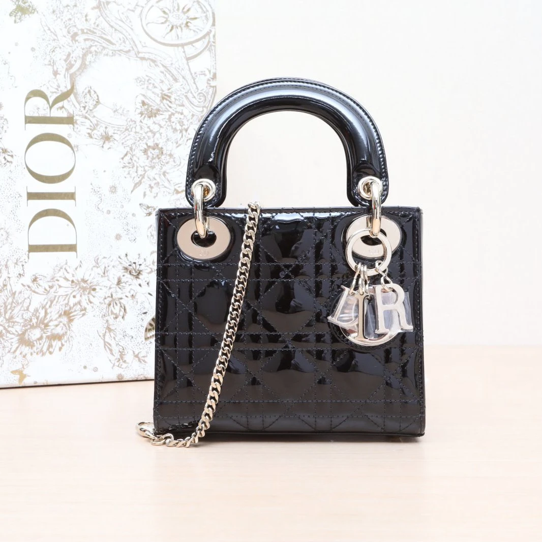 全新未使用 DIOR/迪奥 小花佳珊8784 戴妃 三格漆皮 2023藤格纹