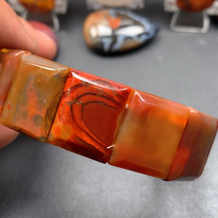 玛瑙/玉髓颈饰未镶嵌野**光