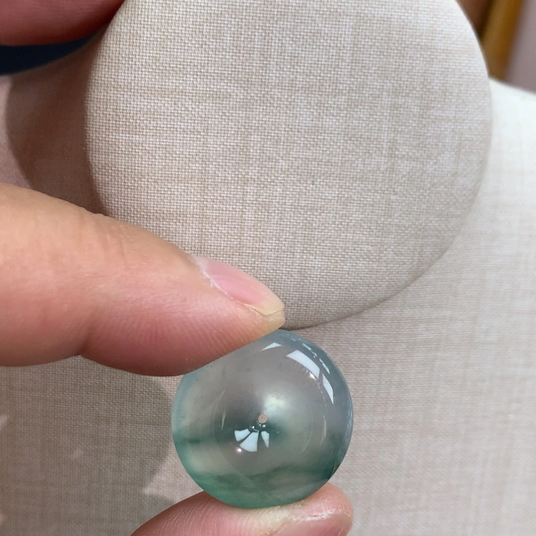 颈饰未镶嵌翡翠平安扣