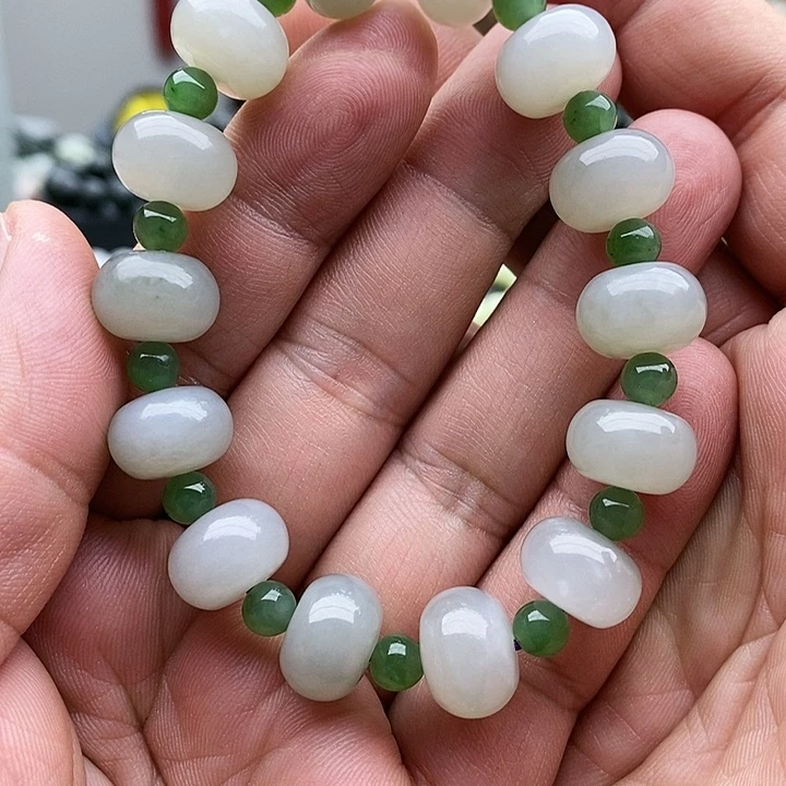 【闪购商品】未镶嵌手链和田玉烟紫