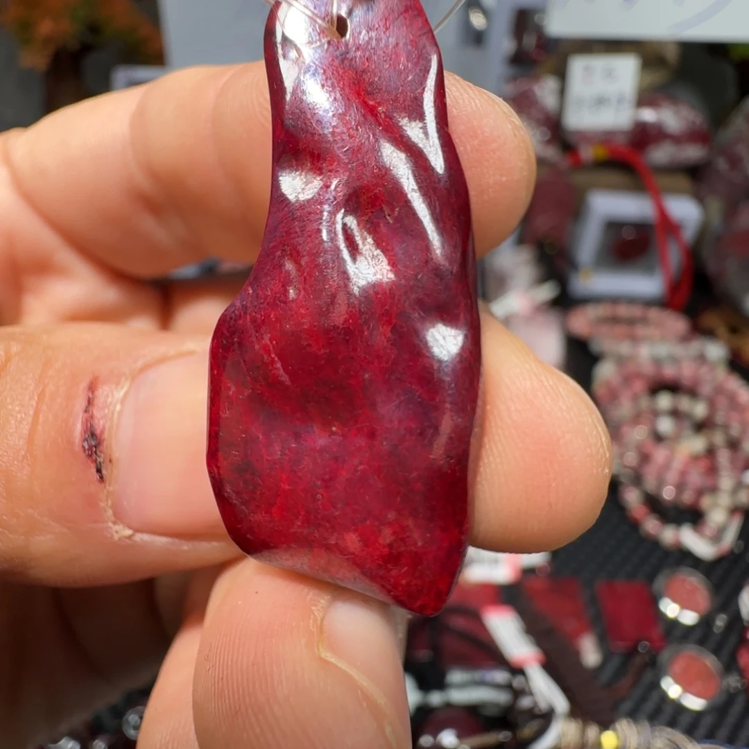 天然辰砂朱砂原矿无根砂吊坠