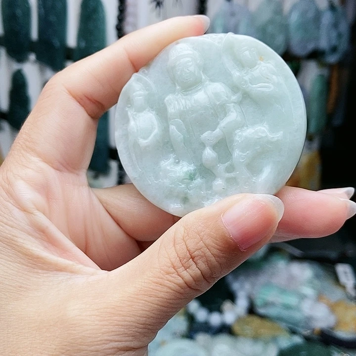 颈饰足铂镶嵌翡翠翡翠