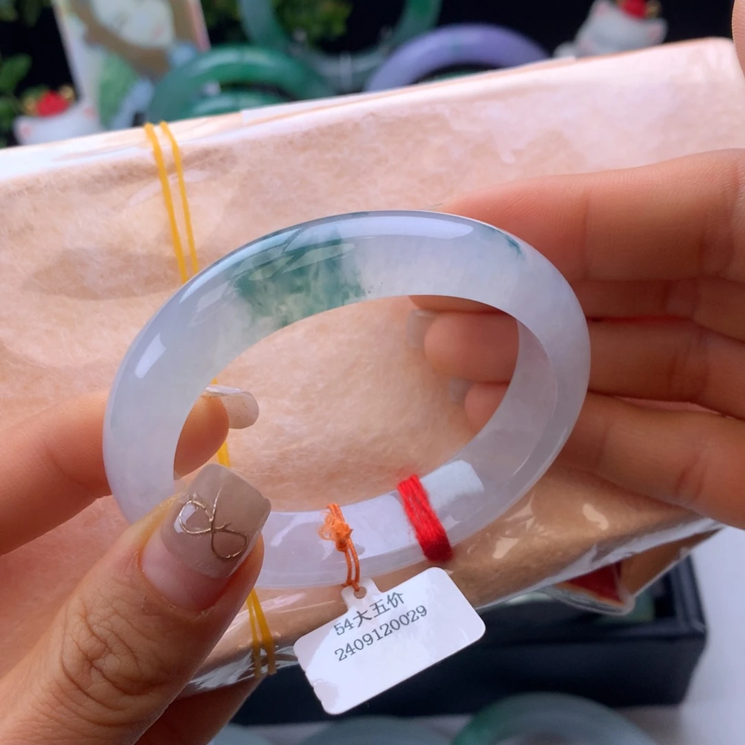 翡翠手镯未镶嵌54冰飘花贵妃圈