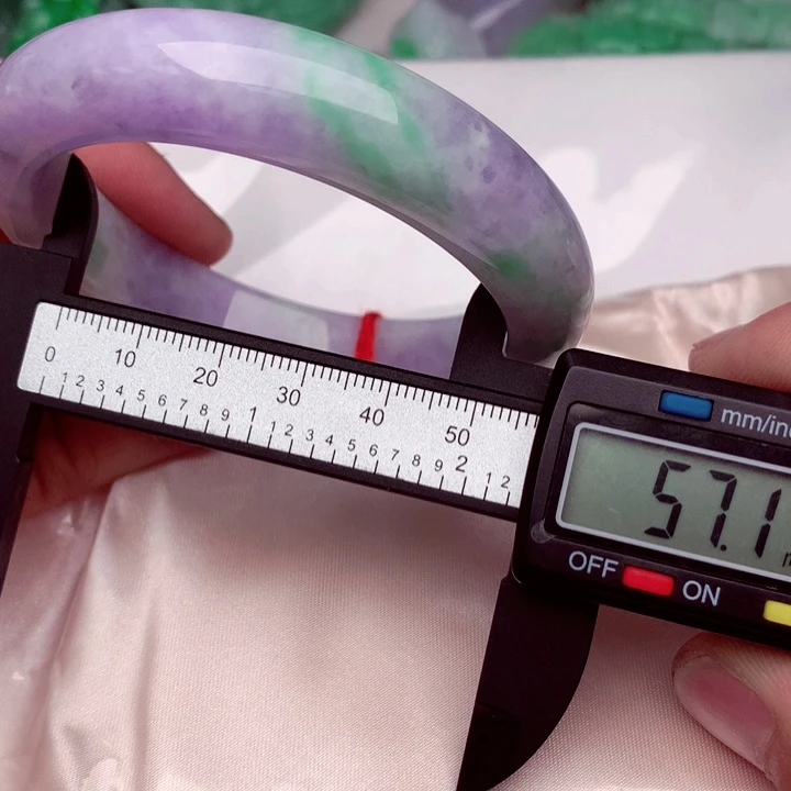 翡翠手镯未镶嵌a货