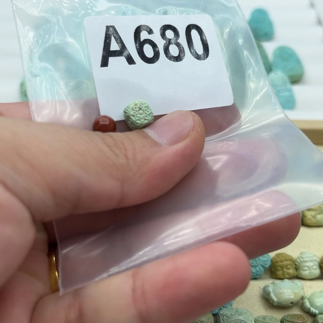 南红玛瑙配饰未镶嵌