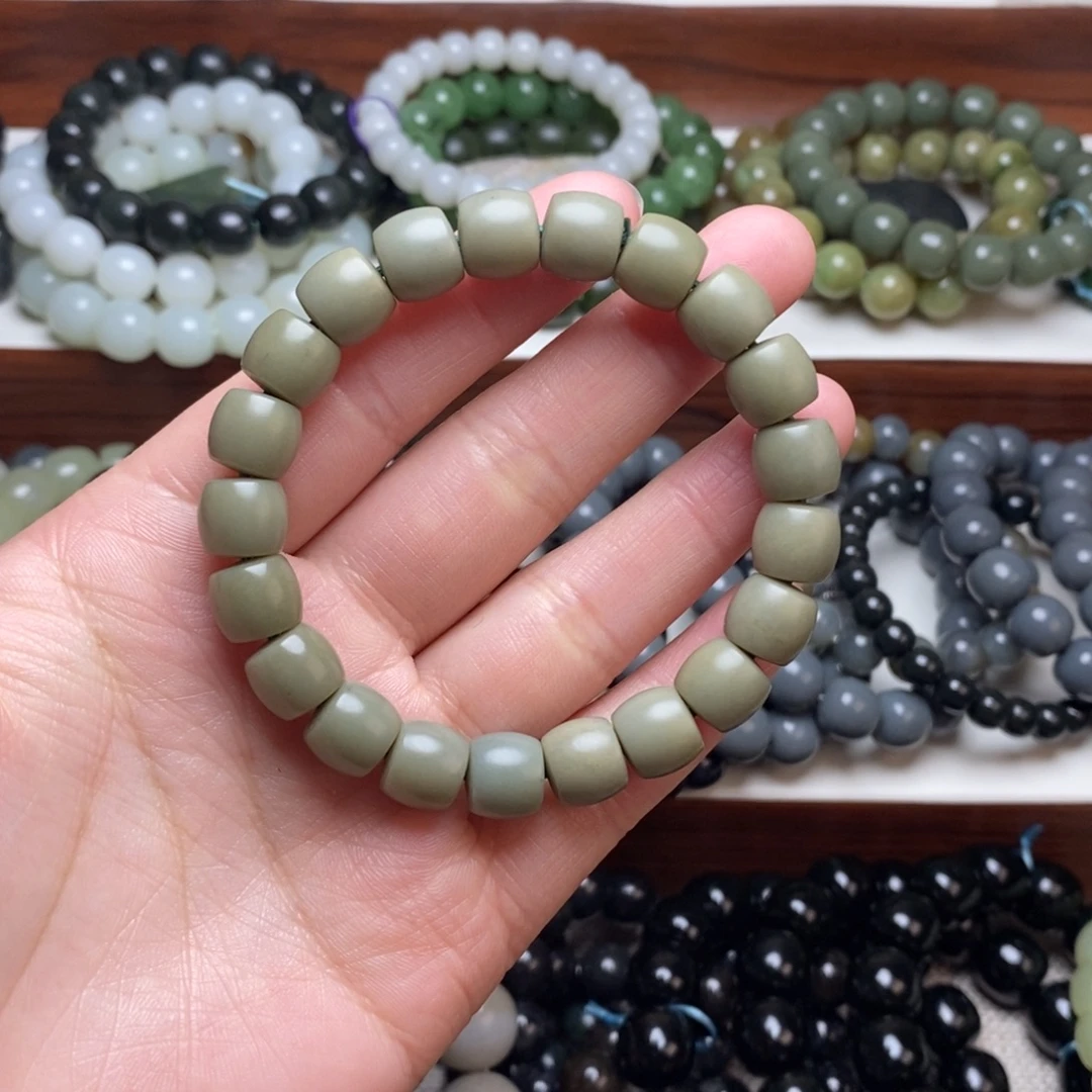 和田玉未镶嵌手串