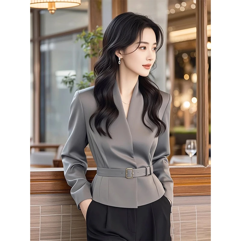 今年流行漂亮小香风卡其色外套高级感独特超好看气质收腰上衣秋装